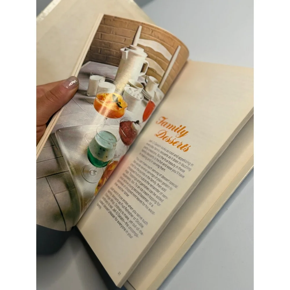 VTG‎ Jell-O Recipe Book The New Joys of Jell-O White Hardcover Dessert Cookbook